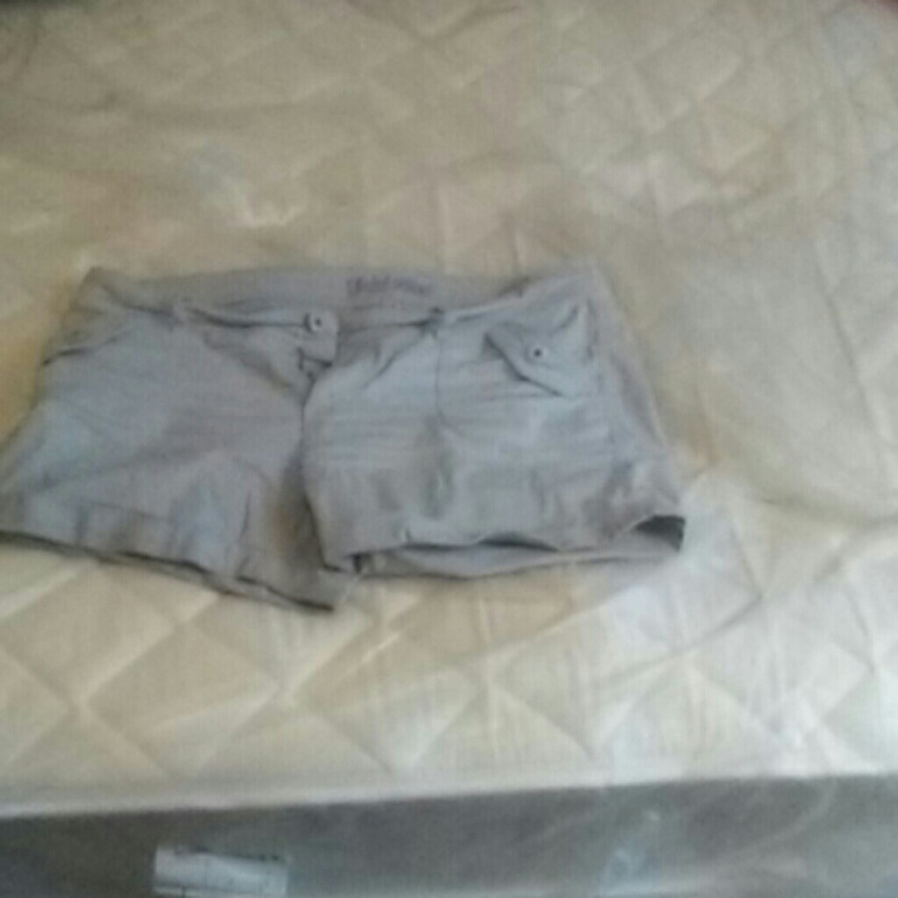Clothes - Picture 2 of 4